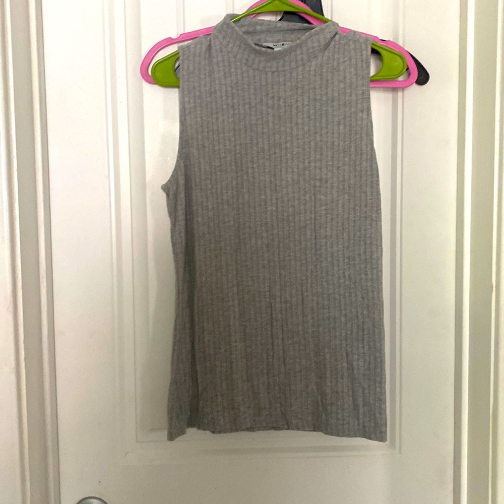 Grey Tank 🤍